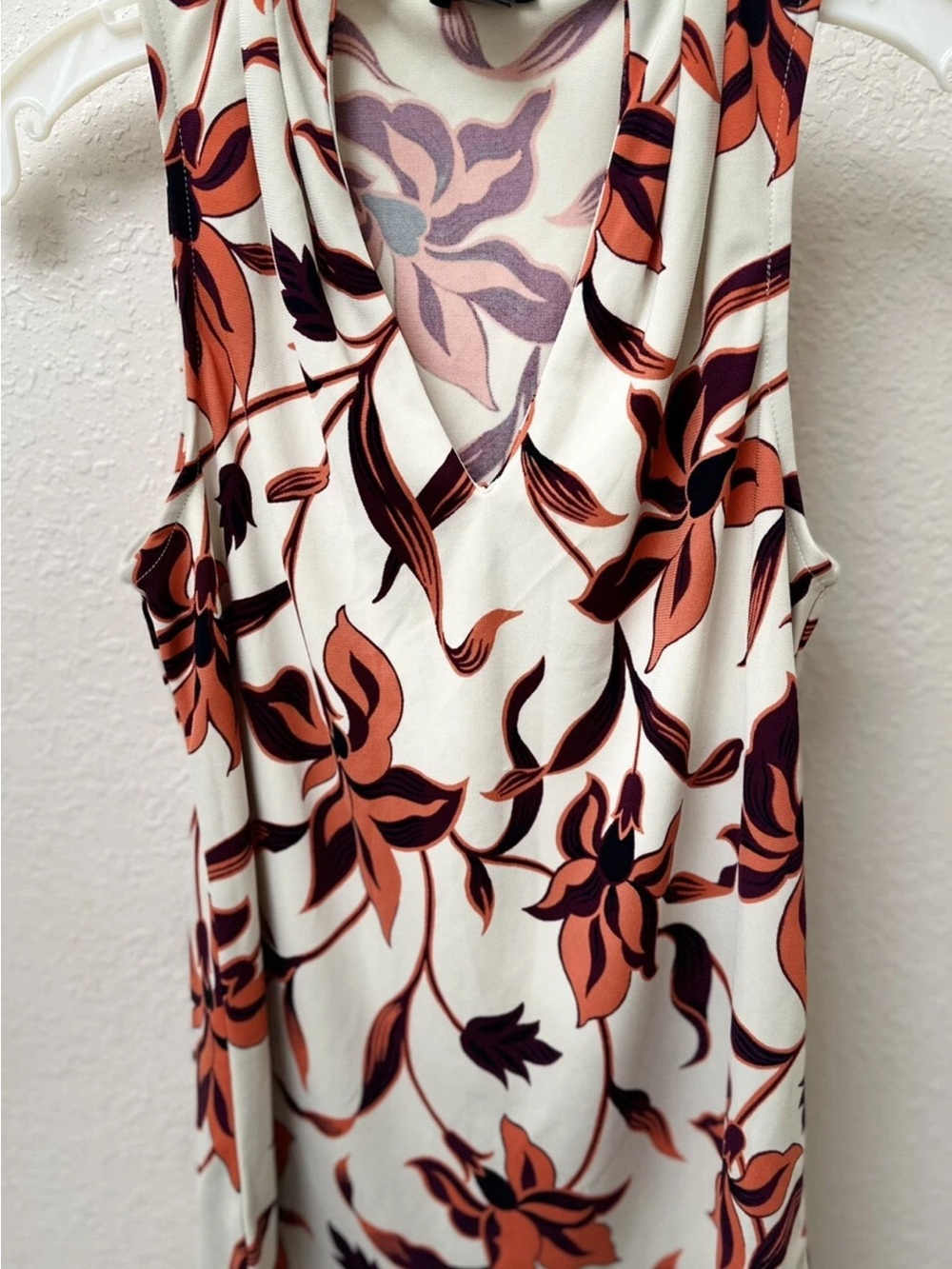 Ann Taylor Cream Floral Sleeveless V-Neck Blouse with Rust and Plum Print